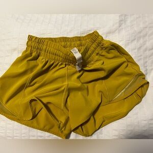 Lululemon Hotty Hot Short
